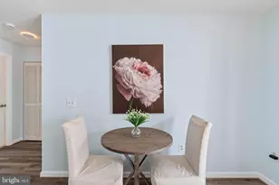 2702 Lighthouse Pt E, Baltimore, MD 21224 - Photo 3
