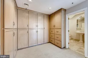 10 E Lee St, Baltimore, MD 21202 - Photo 13