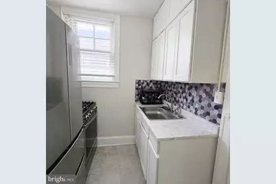 658 Dumbarton Avenue, Baltimore, MD 21218 - Photo 11