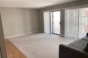 2702 E Lighthouse Pt E, Baltimore, MD 21224 - Photo 5