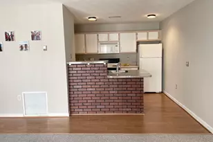 2702 E Lighthouse Pt E, Baltimore, MD 21224 - Photo 7