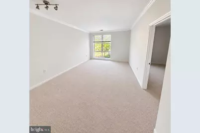 23 Pierside Drive #211, Baltimore, MD 21230 - Photo 3