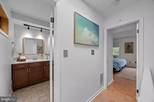 1063 W Barre, Baltimore, MD 21230 - Photo 33