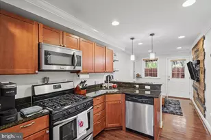 2105 E Lamley St, Baltimore, MD 21231 - Photo 7