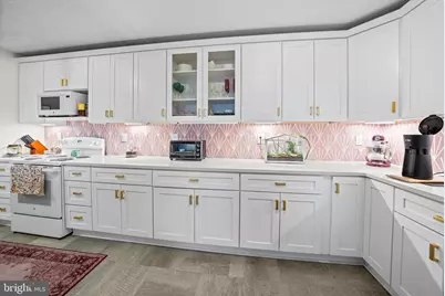 [Address not provided], Baltimore, MD 21202 - Photo 9