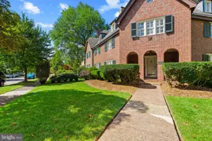 400 Bretton Pl, Baltimore, MD 21218 - Photo 3