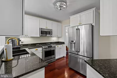 400 Bretton Place, Baltimore, MD 21218 - Photo 19