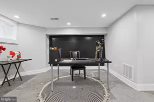 2327 W Lanvale St, Baltimore, MD 21216 - Photo 25