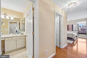 10 E Lee St, Baltimore, MD 21202 - Photo 25