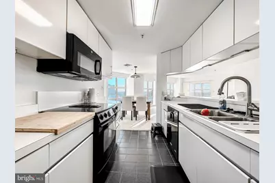 250 President Street #702, Baltimore, MD 21202 - Photo 11