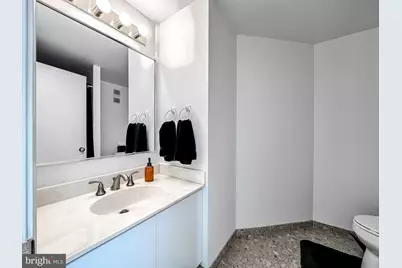 250 President Street #702, Baltimore, MD 21202 - Photo 27