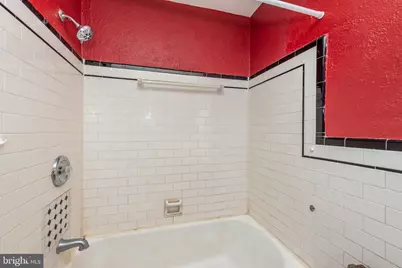 703 N Augusta Avenue, Baltimore, MD 21229 - Photo 9