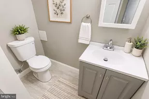 3901 Mortimer Ave, Baltimore, MD 21215 - Photo 23