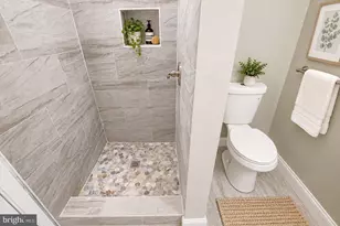 3901 Mortimer Ave, Baltimore, MD 21215 - Photo 13