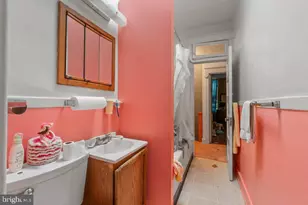 1239 N Ellwood Ave, Baltimore, MD 21213 - Photo 11