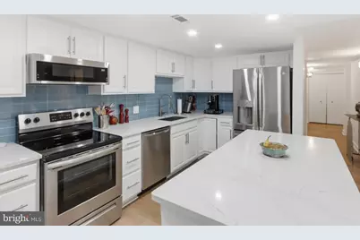 1040 Deer Ridge Drive #300, Baltimore, MD 21210 - Photo 17