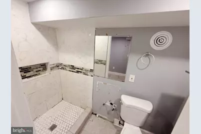 1111 N Lakewood Avenue, Baltimore, MD 21213 - Photo 15