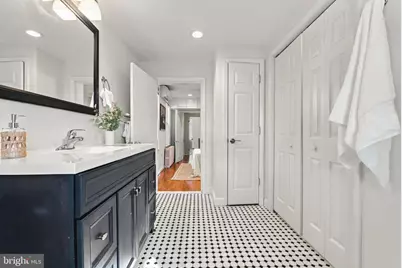 810 S Glover Street S, Baltimore, MD 21224 - Photo 29