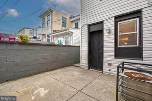 233 S Highland Ave, Baltimore, MD 21224 - Photo 13