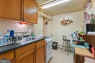 2702 N Calvert St, Baltimore, MD 21218 - Photo 7