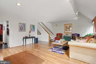 2350 Sorrel Ct, Baltimore, MD 21209 - Photo 3