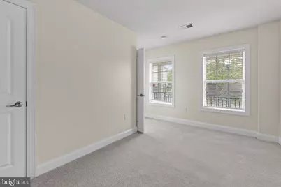 4521 Scarlet Oak Lane, Baltimore, MD 21229 - Photo 5