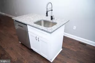437 Lorraine Ave E, Baltimore, MD 21218 - Photo 7