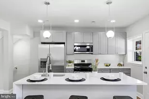 26 N Rosedale St, Baltimore, MD 21229 - Photo 9