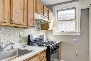 1003 Bonaparte Ave, Baltimore, MD 21218 - Photo 9