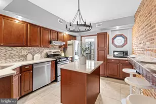 637 S Belnord Ave, Baltimore, MD 21224 - Photo 9