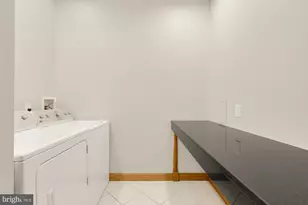 1121 S Clinton St, Baltimore, MD 21224 - Photo 11