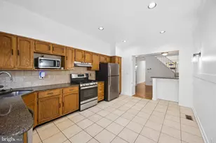 2704 Hudson St, Baltimore, MD 21224 - Photo 11
