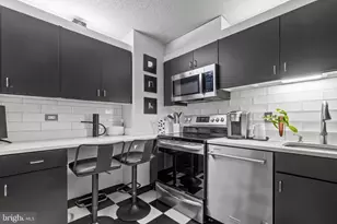 111 Hamlet Hill Rd, Baltimore, MD 21210 - Photo 9