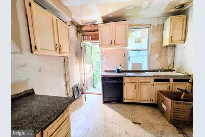 1937 Ridgehill Avenue, Baltimore, MD 21217 - Photo 9