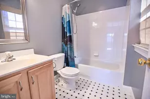 2119 E Fairmount Ave, Baltimore, MD 21231 - Photo 33