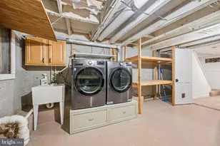 131 N Lakewood Ave, Baltimore, MD 21224 - Photo 41