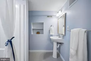 131 N Lakewood Ave, Baltimore, MD 21224 - Photo 37