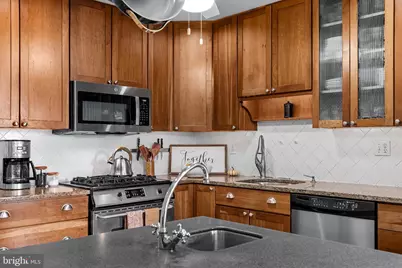 2110 E Baltimore Street, Baltimore, MD 21231 - Photo 15