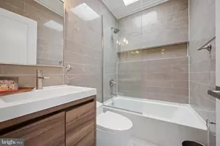 2038 E Preston St, Baltimore, MD 21213 - Photo 17
