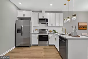 810 N Carey St, Baltimore, MD 21217 - Photo 5
