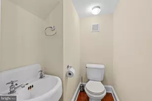 2500 N Calvert St, Baltimore, MD 21218 - Photo 7