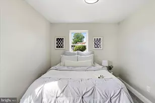 1000 Mt Holly St, Baltimore, MD 21229 - Photo 33