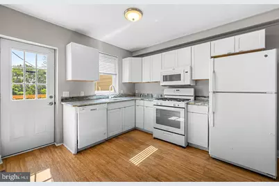317 Font Hill Avenue, Baltimore, MD 21223 - Photo 9