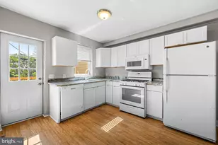 317 Font Hill Ave, Baltimore, MD 21223 - Photo 9