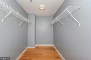2702 Lighthouse Pt E, Baltimore, MD 21224 - Photo 11