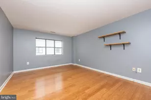 2702 Lighthouse Pt E, Baltimore, MD 21224 - Photo 15