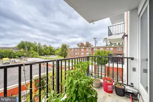 3601 Clarks Ln, Baltimore, MD 21215 - Photo 21