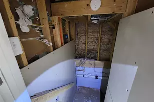2036 E Fayette St, Baltimore, MD 21231 - Photo 13