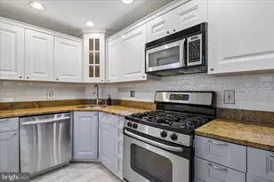 2246 Bank St, Baltimore, MD 21231 - Photo 9