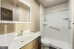 818 Cator Ave, Baltimore, MD 21218 - Photo 17